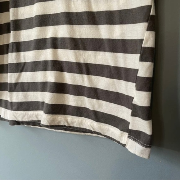 🔹5/$25🔹Pacsun Gray‎ and off White Distressed Short Sleeve Striped Tee Shirt XS - Picture 6 of 9